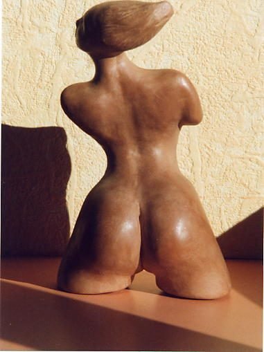 Charnelle, sculpture en terre